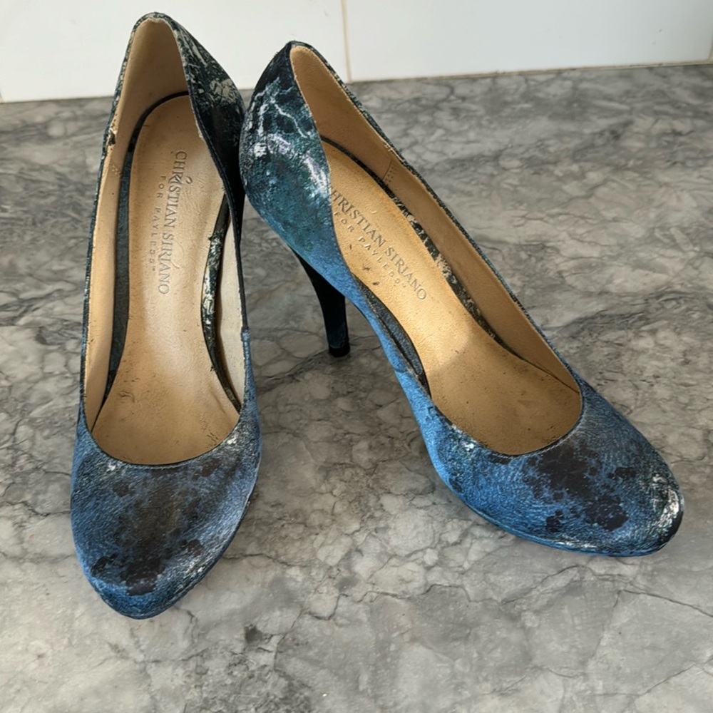 Christian Siriano (for Payless) 4” round-toe heels (blue multi)